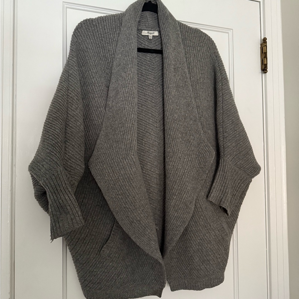 EUC - Madewell ribbed merino vest - size M